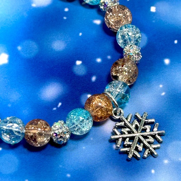 Handmade Christmas Bracelet with Blue & Gold Crackle Glass! - Picture 5 of 8